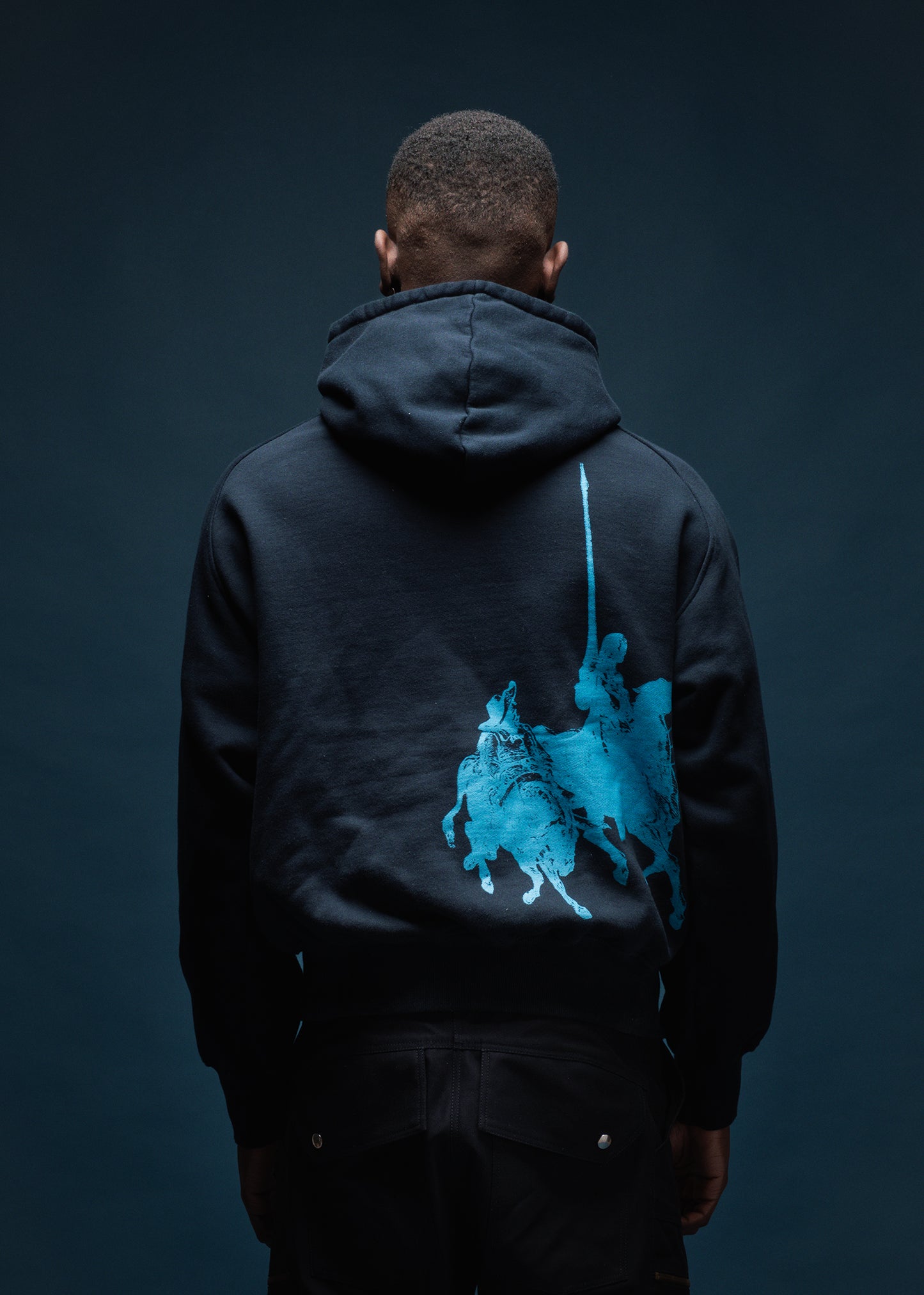 DIÖGÖ HERALDIC RAGLAN HOODIE-NAVY