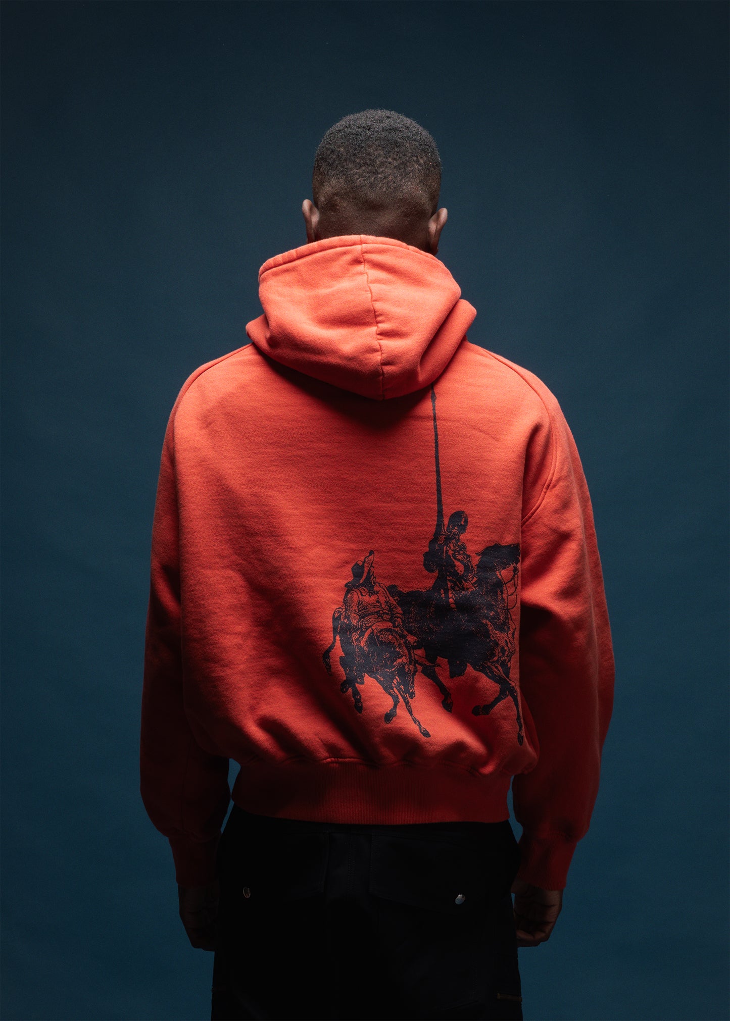 DIÖGÖ HERALDIC RAGLAN HOODIE-ORANGE